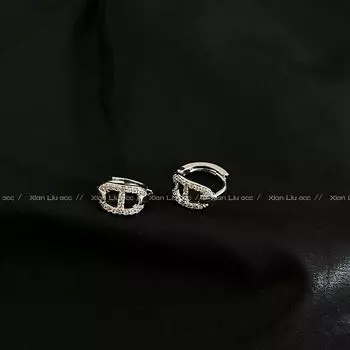 Small and Exquisite Pig Nose Earrings 2025 New Arrival Best Selling Fancy Accessible Luxury Ear Studs Earrings Female Hoop Earrings Silver diamond ear buckle-copper ear pin