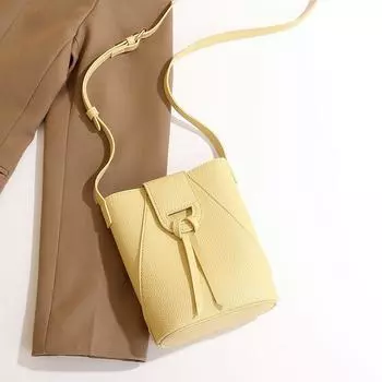 Small Bag with Phone Holder and Keys for Young People Small Fresh Mobile Phone Bag Crossbody Women s Small Lightweight Mini Bag Yellow