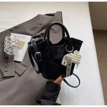 Small bags are popular today, women s summer new fashion niche messenger bags, bucket bags. чёрный