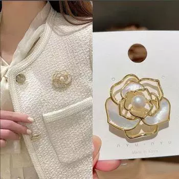 Small Brooch, Anti-exposure Pin, Small Camellia Brooch One Size золотой