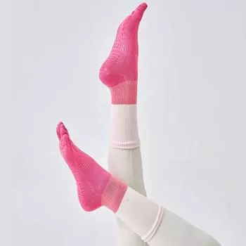 Small Fish plus Five Fingers Yoga Socks Female Knee Socks Professional Non Slip Autumn Fitness Indoor Pilates Floor Socks 2361H Pink