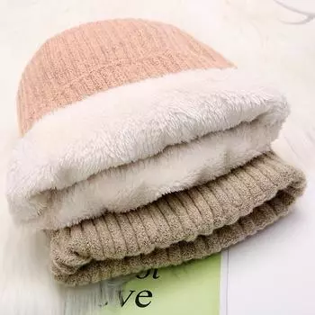 Small Fried Dough Twists Curled Wool Hat Korean Plush Hat Directly Available In Winter Single Color Warm Knitting Hat one size чёрный