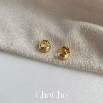 Small Korean Blogger Elegant Ins Ear Studs Shell Golden Ear Deduction