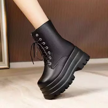 Small short boots women s autumn 2025 new British style lace-up Martin boots fried street locomotive boots with higher thick soles 35
