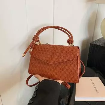 Маленькая квадратная сумка женская 2024 осень новый нишевый дизайн сумка-мессенджер корейская версия модная иностранная стиль портативная маленькая квадратная сумка белый