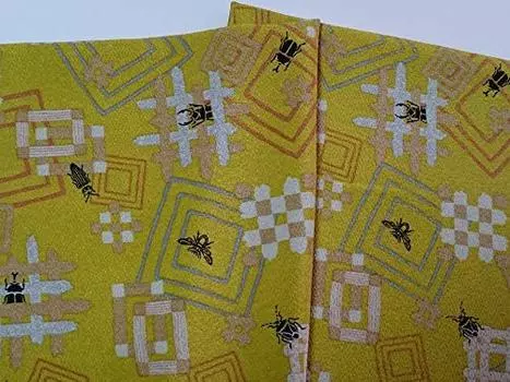 Small wrapping cloth with insect pattern (mustard)