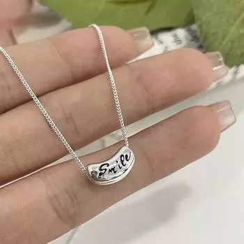 Smiling Acacia Bean Necklace, Luxury and Luxury, with A High Sense Clavicle Chain, Unique and Fashionable Design