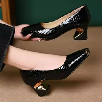 Snake pattern square head thick heel women s shoes summer new retro temperament single shoes women s versatile casual light mouth high heels 35