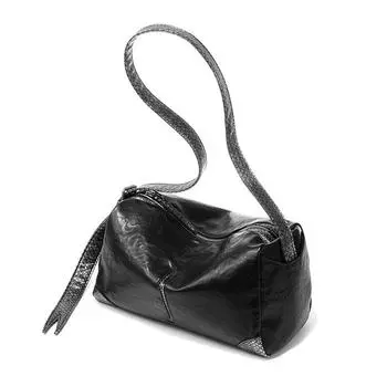 [Snake Year Limit] 2025 New Snakeskin Pleat Messenger Bag Boys Gender-Free Niche Girls High Sense Black