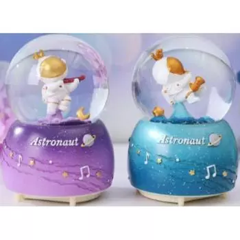 Снежный шар космонавта большого размера