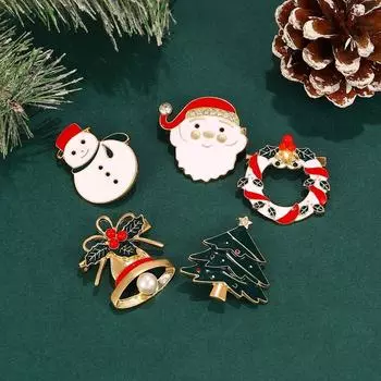 Snow Man Christmas Brooch Cartoon Dripping Oil Lapel Pin Fashion Santa Claus Enamel Pins Women B