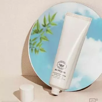 So Natural So Vegan Успокаивающий солнцезащитный крем SPF 50 ++ PA ++ 50 мл