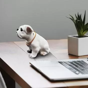 Собака с качающейся головой, украшение для центральной консоли автомобиля, креативные милые украшения для автомобиля, украшения для салона автомобиля из смолы для собак United States