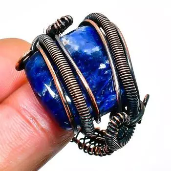 Кольцо из медной проволоки с драгоценным камнем содалит, размер 9