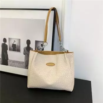 Мягкая кожаная большая вместительная сумка с плетеным узором для женщин 2024 года, сумка-тоут для поездок на работу и обратно чёрный