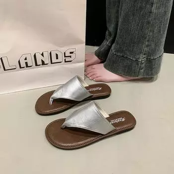 Soft-soled clip-toe flip-flops women s summer wear new beach vacation fashion flat sandals shoes 35