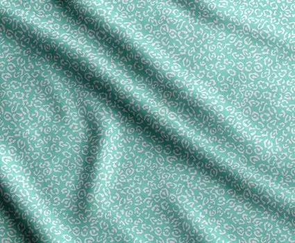 Soimoi Animal Skin Print, хлопчатобумажная стеганая ткань из батиста, продаваемая во дворах - 42-дюймовая хлопковая ткань средней плотности в ширину Швейные принадлежности - 42 Inch Wide - Cotton Cambric аквамарин