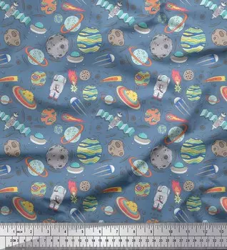 Soimoi Blue Japan Crepe Satin Ткань Satellite & Planet Galaxy Decor Ткань с принтом метр 42 дюйма 42 Inch Wide - Poly Crepe синий