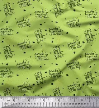 Soimoi Green Japan Crepe Satin Fabric Star & Miracle Happened All The Time Текстовые принты на ткани метражом 42 дюйма 42 Inch Wide - Poly Crepe зелёный