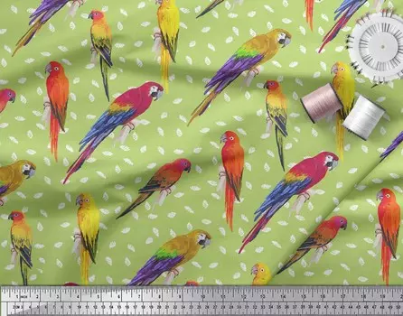 Soimoi Green Poly Crepe Fabric Ткань с принтом птицы попугая ара на метр 42 дюйма 42 Inch Wide - Poly Crepe зелёный