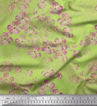 Soimoi Green Poly Crepe Fabric Ткань с цветочным принтом Poppy Anemone на метр 42 дюйма 42 Inch Wide - Poly Crepe зелёный