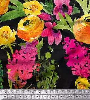 Soimoi Japan Crepe Satin Ткань с цветочным принтом и листьями Ranunculus на метр 42 дюйма 42 Inch Wide - Poly Crepe красный