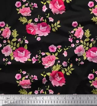 Soimoi Japan Crepe Satin Ткань с листьями, розами и пионами с цветочным принтом Швейная ткань метр 42 дюйма 42 Inch Wide - Poly Crepe розовый