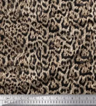 Soimoi White Poly Crepe Ткань с леопардовым принтом из кожи животных на метр 42 дюйма 42 Inch Wide - Poly Crepe белый
