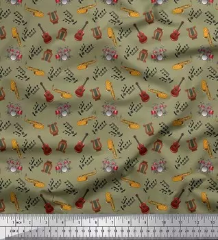 Soimoi Японская креп-сатиновая ткань, барабанные установки, гитары и трубы, ткань с принтом музыкальных инструментов, 42 дюйма по метрам 42 Inch Wide - Poly Crepe зелёный