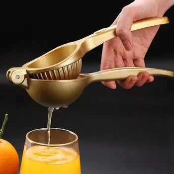 Соковыжималка для лимона из нержавеющей стали. Эргономичная ручка с защитой от ржавчины и отверстием для подвешивания. Легко хранить. Нескользящая ручная ручная соковыжималка. чёрный
