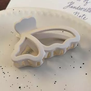 Solid Color Butterfly Hair Claws Womens Retro Temperament Barrettes Shark Clips Frosted Hairpins Female Fashion Hair Accessories