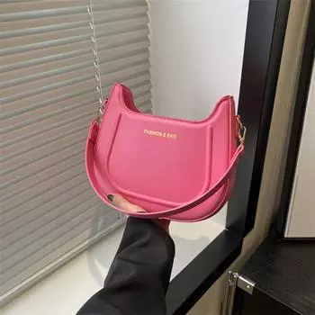 Solid color foreign style spring handbag women s chain pressure shell 2024 new niche texture shoulder messenger bag underarm bag чёрный