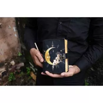 Солнце и луна Кожаный блокнот ручной работы Бумага с необрезанным краем, Пустой журнал теней для заклинаний, подарок для него, книга для путешествий. ( 100 страниц ) 7 x 5 in чёрный