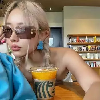 Солнцезащитные очки интернет-знаменитостей в одном стиле, высококачественные бескаркасные солнцезащитные очки с изогнутыми линзами, женские персонализированные солнцезащитные очки для защиты от солнца