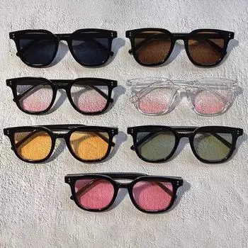 Солнцезащитные очки с градиентным эффектом румян