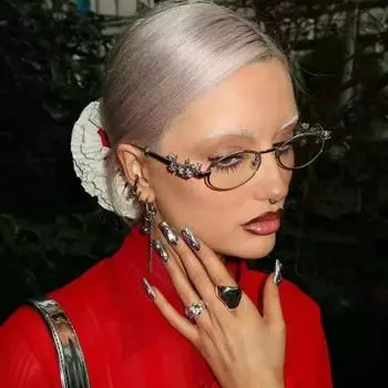 Солнцезащитные очки со стразами и бриллиантами, блестящие прозрачные оттенки, новая мода, маленькие металлические овальные женские и мужские модные оправы для очков унисекс 2024