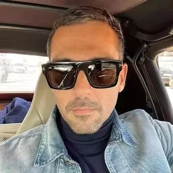 Солнцезащитные очки Square T для мужчин и женщин 2025 года, дизайнерские солнцезащитные очки для мужчин, черные градиентные очки, винтажный оттенок, очки UV400