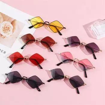 Солнцезащитные очки в четырехугольной оправе в стиле ретро для мужчин и женщин, модные солнцезащитные очки ромбовидной формы с металлическими оттенками, пленка с УФ-защитой
