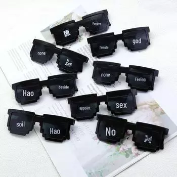 Солнцезащитные очки в квадратной оправе Mosaic: Смелый двухмерный дизайн с декоративным колоритом