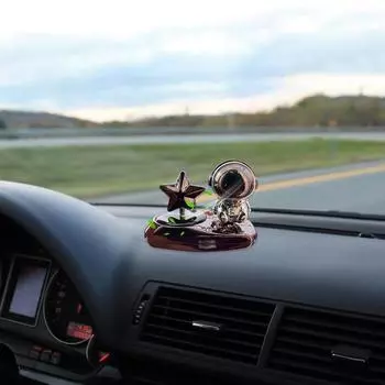 Солнечный ароматический диффузор, диффузор аромата астронавта с таблеткой для ароматерапии, украшение для автомобильных духов, украшение для приборной панели автомобиля для мужчин