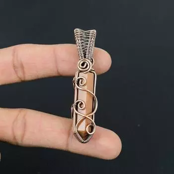 Солнечный камень, драгоценный камень, кулон ручной работы из чистой медной проволоки, обернутый ювелирными изделиями на День Благодарения 2.56 Inches розовый