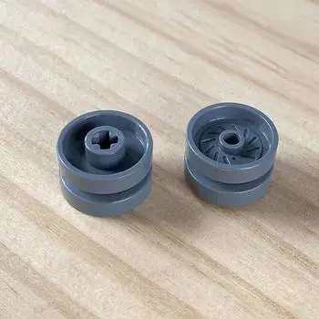 Совместимо с высоким строительным блоком 18976 Ступица колеса 18977 Шина 18X12 мм Аксессуары Детали Сборка Обучающие игрушки 1 piece