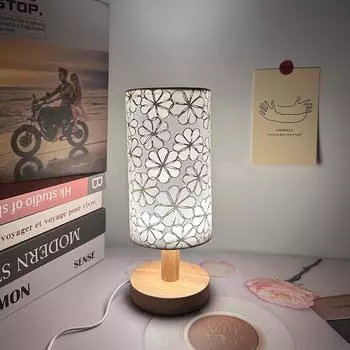 Современная простая атмосфера лампы из цельного дерева, ночник для защиты глаз, прикроватная лампа для спальни, светодиодная трехцветная декоративная лампа Tricolor&Silver серебряный