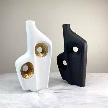 Современная простая скандинавская черно-белая геометрическая витая ваза для цветов, украшения, модель дома, офис продаж, мягкие украшения