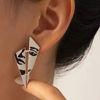 Современные модные серьги с абстрактным дизайном лица, стильные аксессуары, подходят для повседневного ношения.