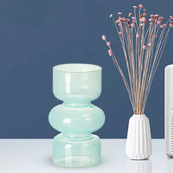 Современный набор стеклянных ваз - элегантная цветочная композиция для домашнего декора зелёный