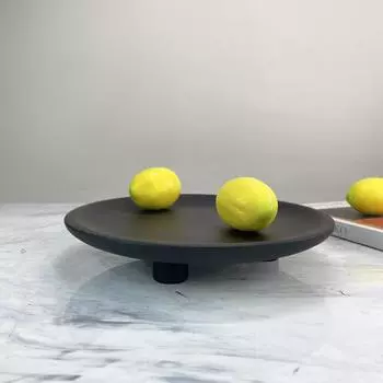 Современный простой трехногий поднос из черной смолы, украшения для кухни, гостиной, ресторана, миланского модного освещения