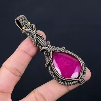 Созданный в лаборатории рубиновый драгоценный камень из чистой медной проволоки, обернутый ювелирными изделиями ручной работы 3.86 Inches розовый