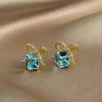 Sparkling Cubic Crystal Bow Earrings 3D Geometric Studs Sweet Minimalist Jewelry Hypoallergenic Lightweight Women Accessory Fashion Earrings 1 Pair синий