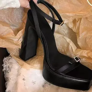Spice girl wearing sandals women s 2025 summer new versatile thick heel non-slip one-word buckle with waterproof table open-toed high heels 35